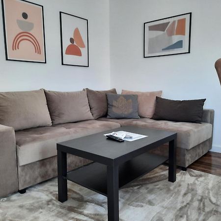 Divizija Lux Apartments Belgrad Oda fotoğraf